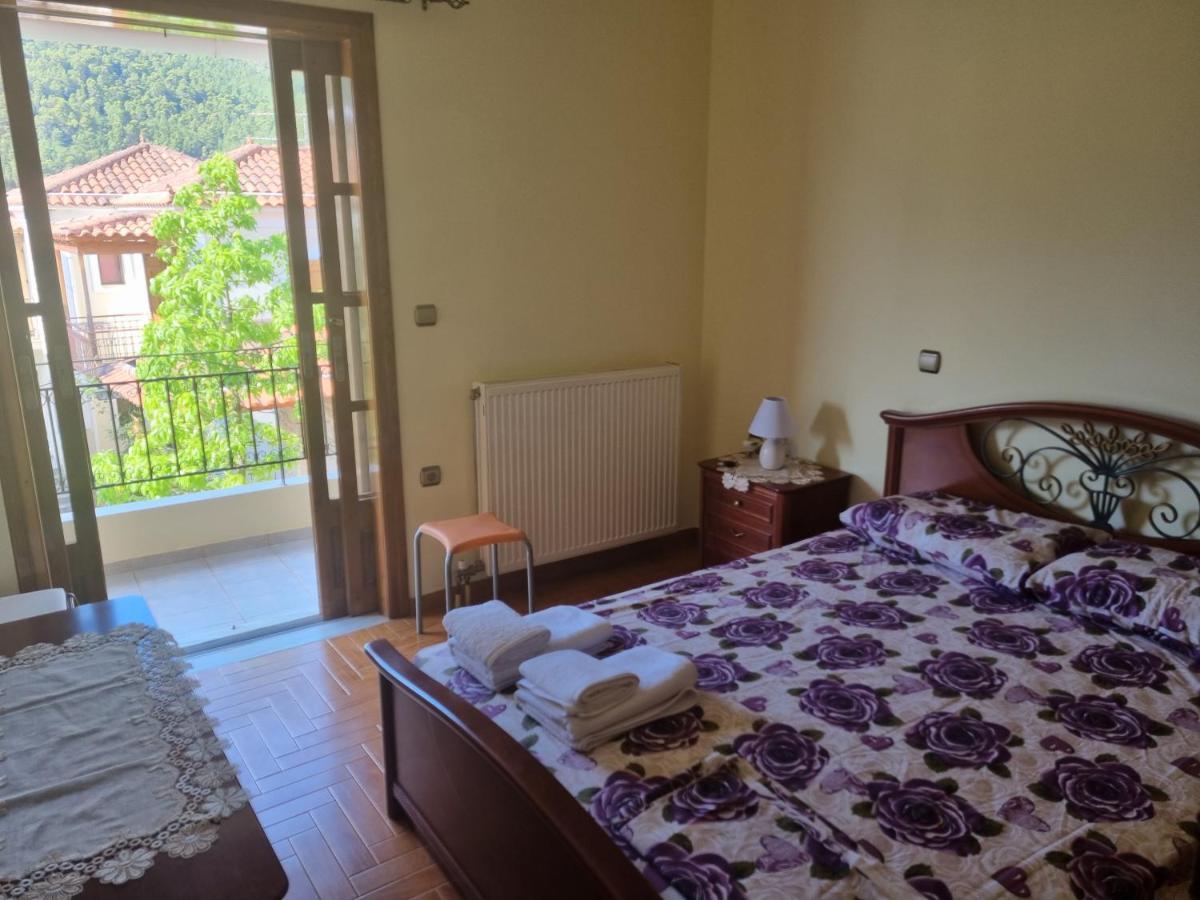 Apartment Theodoros Leonídion エクステリア 写真